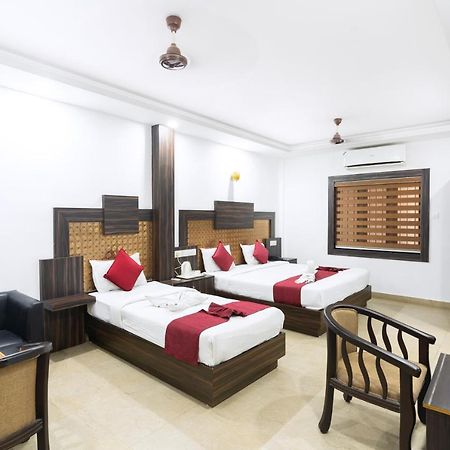 Hotel Kochi Crown Extérieur photo