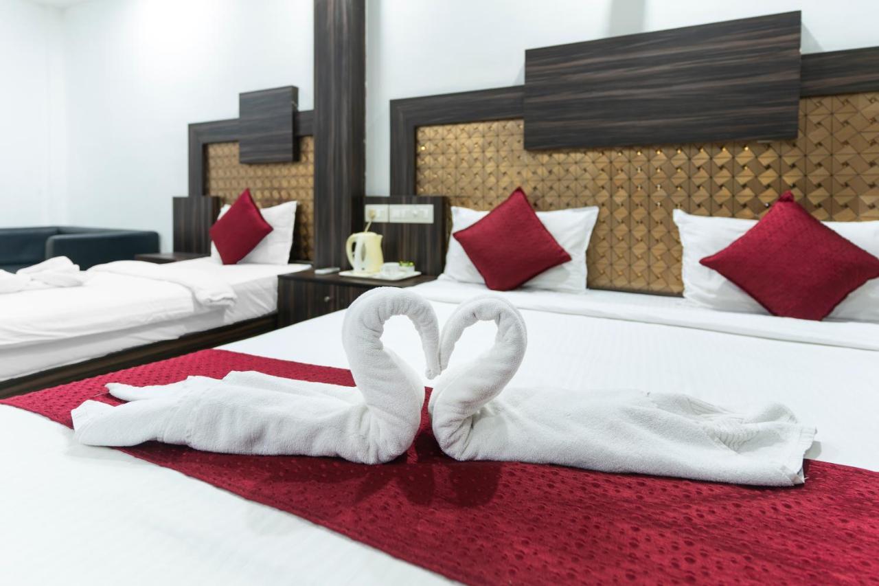 Hotel Kochi Crown Extérieur photo