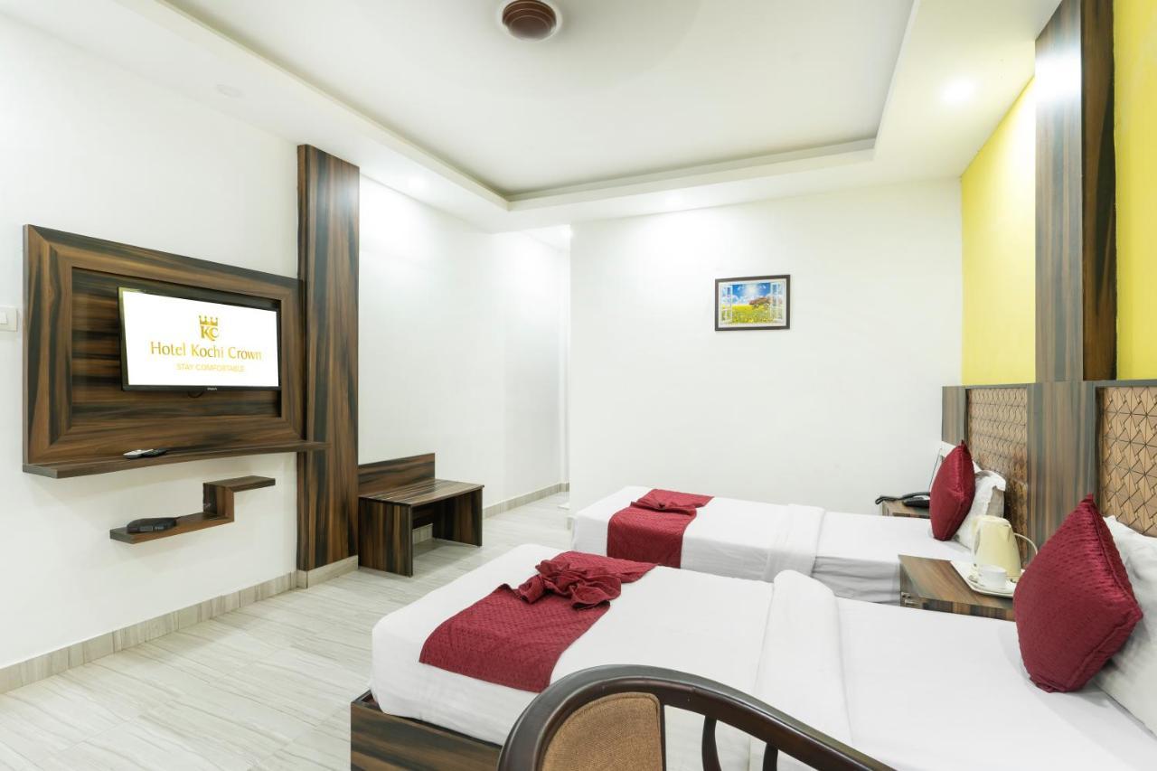 Hotel Kochi Crown Extérieur photo