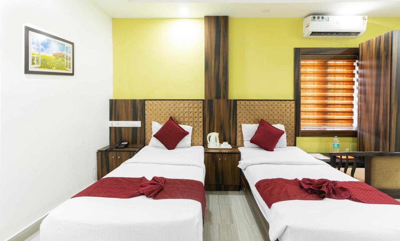 Hotel Kochi Crown Extérieur photo