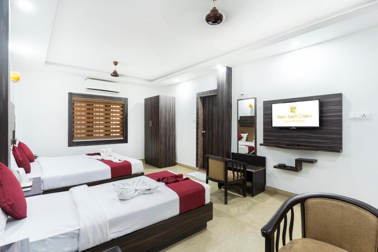Hotel Kochi Crown Extérieur photo