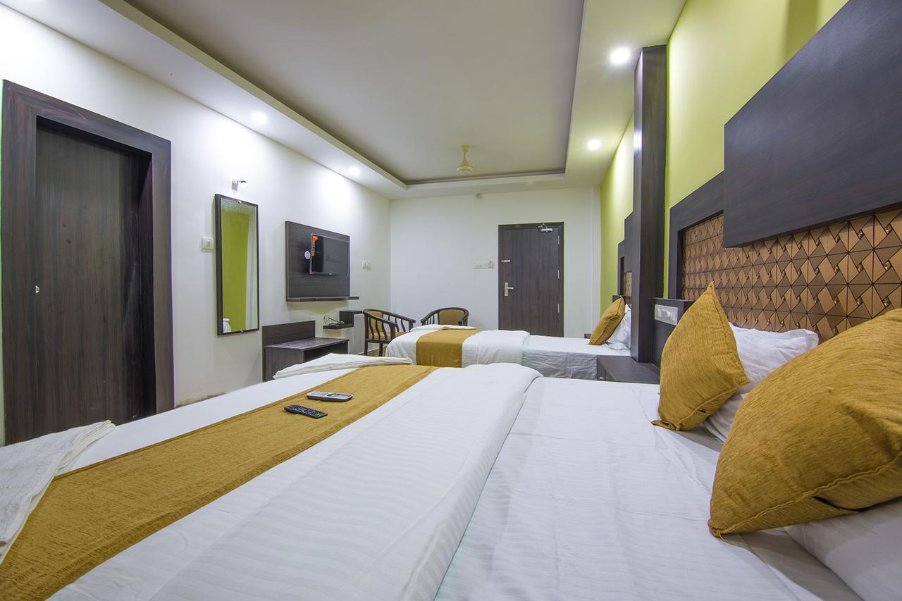 Hotel Kochi Crown Extérieur photo