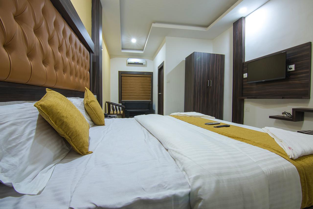 Hotel Kochi Crown Extérieur photo