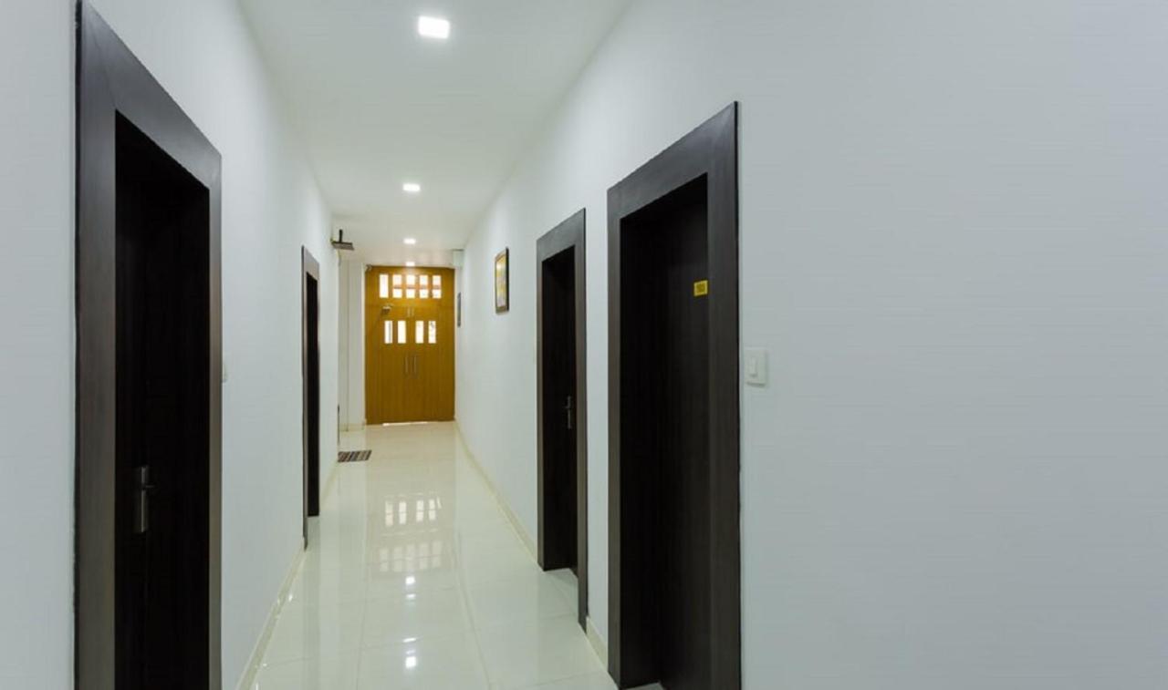 Hotel Kochi Crown Extérieur photo