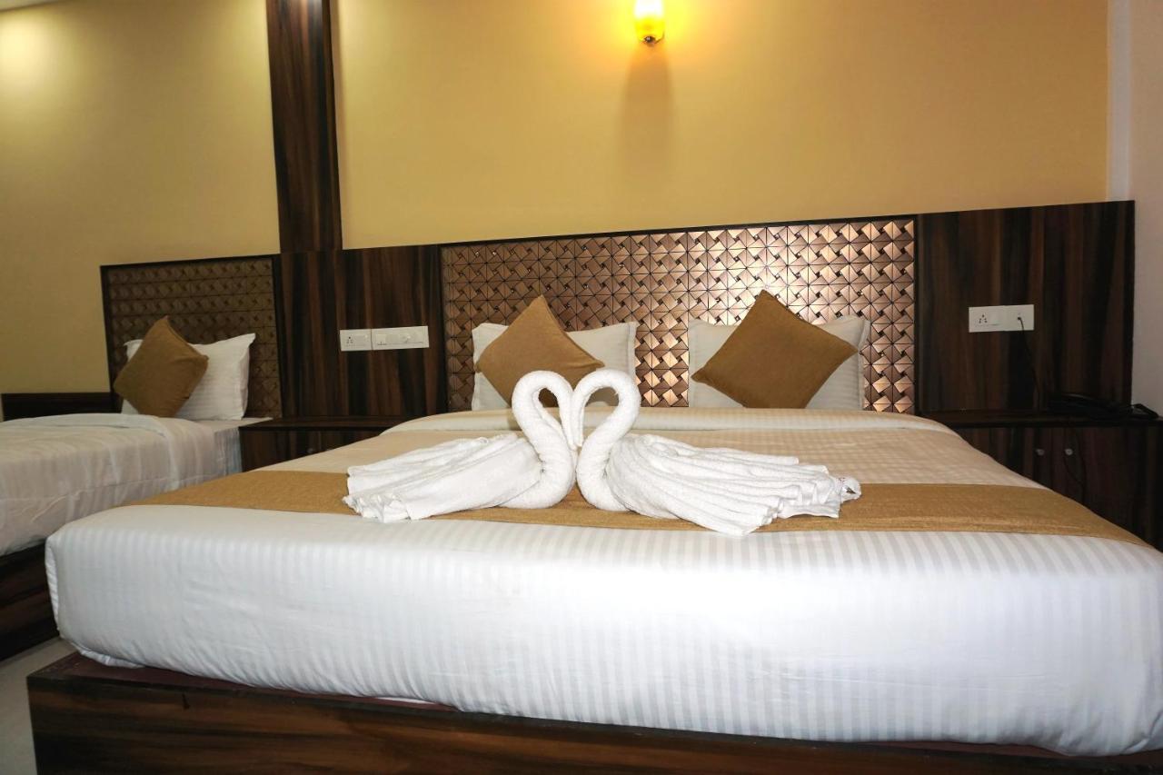 Hotel Kochi Crown Extérieur photo