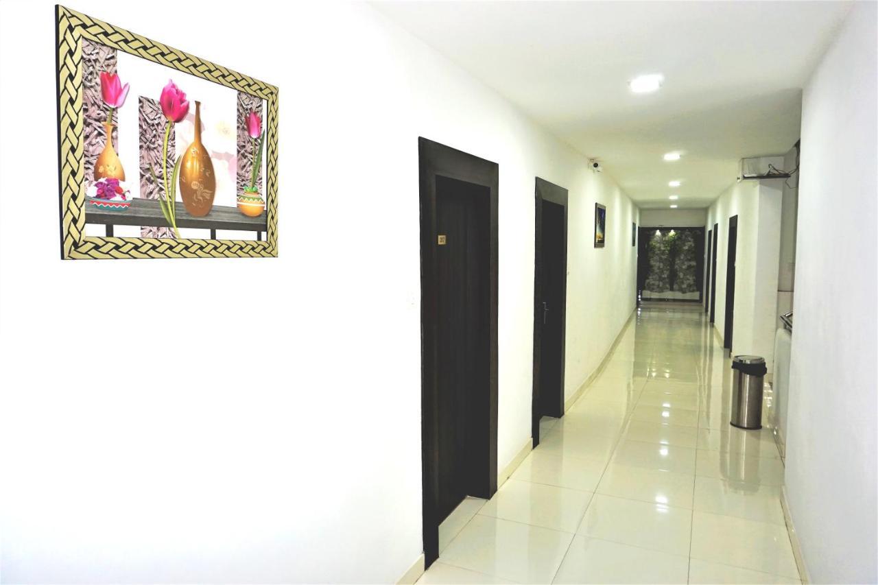 Hotel Kochi Crown Extérieur photo